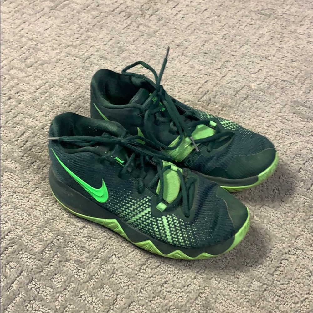 Kinda beat up but only for 15 Kyrie Fly traps
